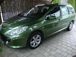 Grün Gebraucht 2005 Peugeot 307 Kombi | 1.150 € (Superpreis)
