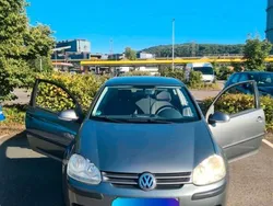 Grau Gebraucht 2004 VW Golf V Kleinwagen | 2.600 € (Fairer Preis)