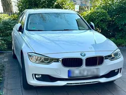 Weiß Gebraucht 2013 BMW 328 Limousine | 12.500 €