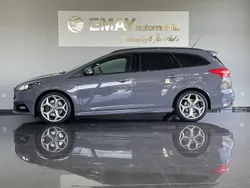 Grau Gebraucht 2016 Ford Focus ST Kombi | 11.896 € (Superpreis)