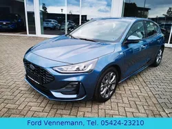 Blau Gebraucht 2025 Ford Focus ST-Line Limousine | 26.990 € (Guter Preis)