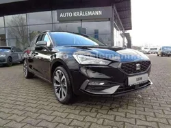 Mitternachtsschwarz Gebraucht 2022 Seat Leon FR Kombi | 20.990 € (Fairer Preis)