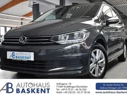 Grau Gebraucht 2021 VW Touran Comfortline Van / Kleinbus | 23.890 € (Etwas zu teuer)