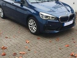 Blau Gebraucht 2020 BMW 220 Gran Tourer Advantage Van / Kleinbus | 21.250 € (Fairer Preis)