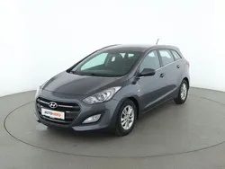 Grau Gebraucht 2016 Hyundai i30 Passion Kombi | 11.690 €