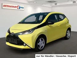 Gelb Gebraucht 2016 Toyota Aygo X-cite Kleinwagen | 4.699 € (Superpreis)