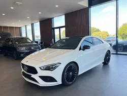 Weiß Gebraucht 2022 Mercedes CLA180 AMG line Limousine | 32.999 € (Etwas zu teuer)