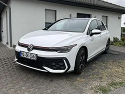 Weiß Gebraucht 2024 VW Golf VIII GTI Kleinwagen | 38.000 € (Fairer Preis)