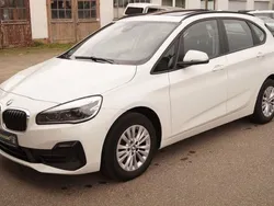 Weiß Gebraucht 2020 BMW 220 Active Tourer Advantage Van / Kleinbus | 17.500 € (Fairer Preis)