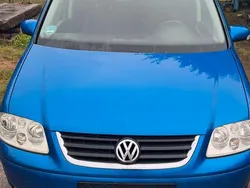 Blau Gebraucht 2003 VW Touran Trendline Van / Kleinbus | 1.900 € (Fairer Preis)