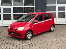 Rot Gebraucht 2006 Daihatsu Cuore Kleinwagen | 1.200 € (Fairer Preis)