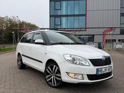 Weiß Gebraucht 2013 Skoda Fabia Exclusive Kleinwagen | 7.200 € (Teuer)