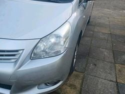 Grau Gebraucht 2009 Toyota Verso Life+ Van / Kleinbus | 4.100 € (Fairer Preis)