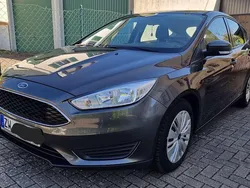 Grau Gebraucht 2015 Ford Focus Trend Kleinwagen | 5.980 € (Fairer Preis)
