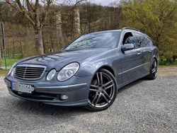Grau Gebraucht 2005 Mercedes E220 Avantgarde Kombi | 5.600 € (Teuer)