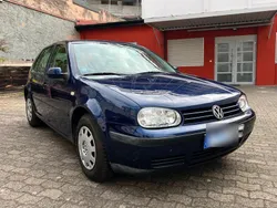Blau Gebraucht 1999 VW Golf IV Basis Kombi | 2.900 € (Etwas zu teuer)