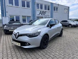 Grau Gebraucht 2016 Renault Clio IV Expression Limousine | 5.990 € (Guter Preis)