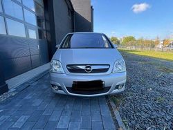 Silber Gebraucht 2006 Opel Meriva Van / Kleinbus | 2.500 € (Fairer Preis)