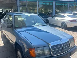 Blau Gebraucht 1986 Mercedes 260 Limousine | 3.990 €