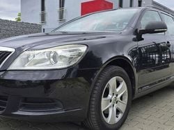 Schwarz Gebraucht 2011 Skoda Octavia Ambiente Limousine | 1.990 € (Guter Preis)