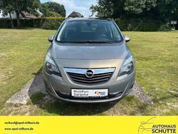 Braun Gebraucht 2012 Opel Meriva Design Edition Van / Kleinbus | 6.980 € (Teuer)