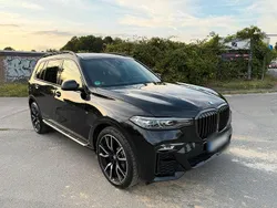 Schwarz Gebraucht 2019 BMW X7 M Sport SUV | 67.990 € (Teuer)