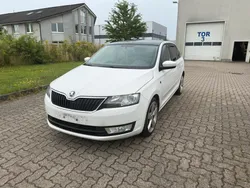 Weiß Gebraucht 2014 Skoda Rapid Elegance Kombi | 6.000 € (Superpreis)