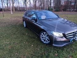 Braun Gebraucht 2017 Mercedes E350 Kombi | 27.500 € (Guter Preis)
