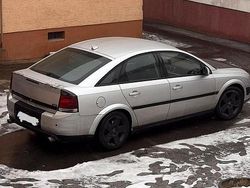 Silber Gebraucht 2002 Opel Vectra Limousine | 1.699 € (Etwas zu teuer)