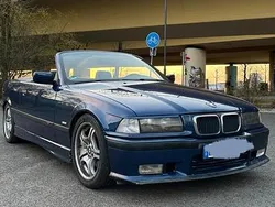 Blau Gebraucht 1998 BMW 320 Cabriolet M Sport Cabrio | 9.900 € (Etwas zu teuer)