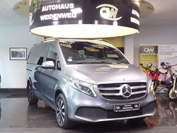 Selenitgrau metallic Gebraucht 2022 Mercedes V250 Van / Kleinbus | 53.790 € (Fairer Preis)