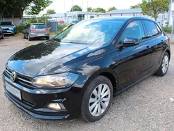 Deep black perleffekt Gebraucht 2018 VW Polo Comfortline Limousine | 10.295 € (Guter Preis)