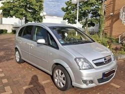 Silber Gebraucht 2009 Opel Meriva Van / Kleinbus | 3.000 € (Fairer Preis)