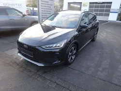 Obsidianschwarz metallic Gebraucht 2024 Ford Focus Active X Kombi | 26.900 € (Guter Preis)