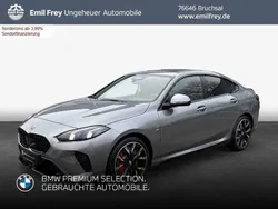 Skyscraper grau metallic Gebraucht 2025 BMW 220 Performance Limousine | 48.990 €