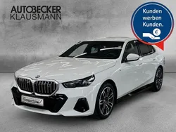 Weiss Gebraucht 2024 BMW i5 M Sport Limousine | 56.351 €