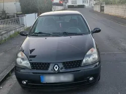 Schwarz Gebraucht 2005 Renault Clio II Kleinwagen | 1.600 € (Fairer Preis)