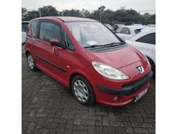 Rot Gebraucht 2006 Peugeot 1007 Van / Kleinbus | 990 € (Superpreis)