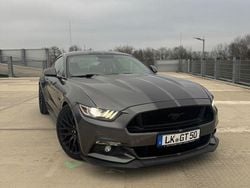 Grau Gebraucht 2017 Ford Mustang GT Premium Coupé | 35.500 € (Fairer Preis)