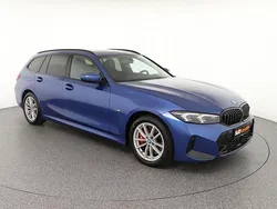 Blau Gebraucht 2023 BMW 330e M Sport Kombi | 35.880 € (Fairer Preis)