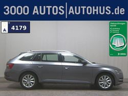 Graphitegrau (metallic) Gebraucht 2022 Skoda Superb Style Kombi | 18.980 € (Fairer Preis)