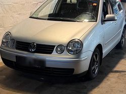 Silber Gebraucht 2003 VW Polo Kleinwagen | 1.900 €