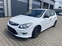 Crystal white Gebraucht 2010 Hyundai i30 Classic Kleinwagen | 2.950 € (Fairer Preis)