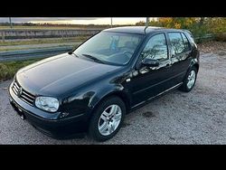 Schwarz Gebraucht 2002 VW Golf IV Limousine | 2.700 € (Etwas zu teuer)