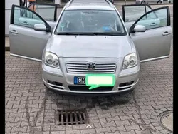 Silber Gebraucht 2006 Toyota Avensis T2 Kombi | 5.500 €