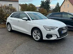 Weiß Gebraucht 2023 Audi A3 Sportback Limousine | 30.900 € (Fairer Preis)