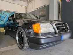 Schwarz Gebraucht 1990 Mercedes E300 Coupé | 17.299 €
