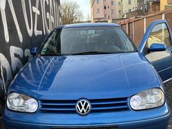 Blau Gebraucht 1999 VW Golf Limousine | 2.500 € (Fairer Preis)