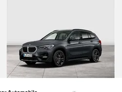 Grau Gebraucht 2022 BMW X1 Sport Line SUV | 29.890 € (Guter Preis)