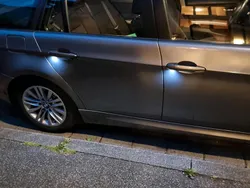 Grau Gebraucht 2012 BMW 318 Comfort Edition Kombi | 5.800 € (Fairer Preis)